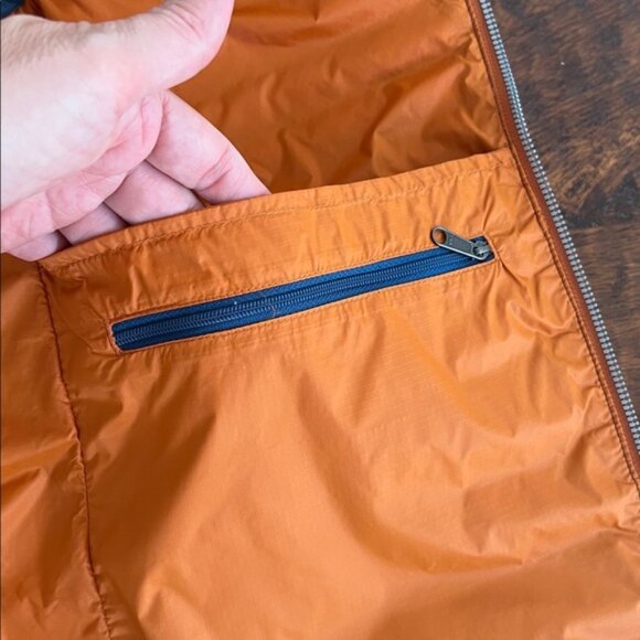 COTOPAXI Fuego Down Vest Blue Orange Indigo Stripes Women's Size Large - Picture 9 of 13